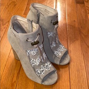 House of Harlow 1960 booties